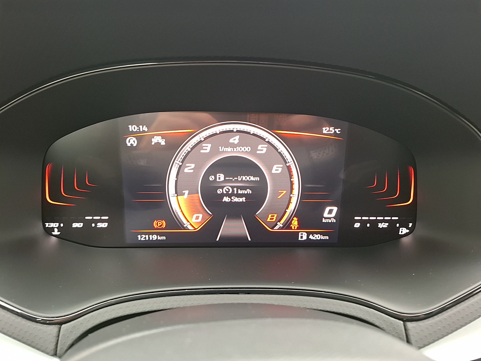 Fahrzeugabbildung SEAT Arona TSI Style LED CarPlay GRA PDC SH LM