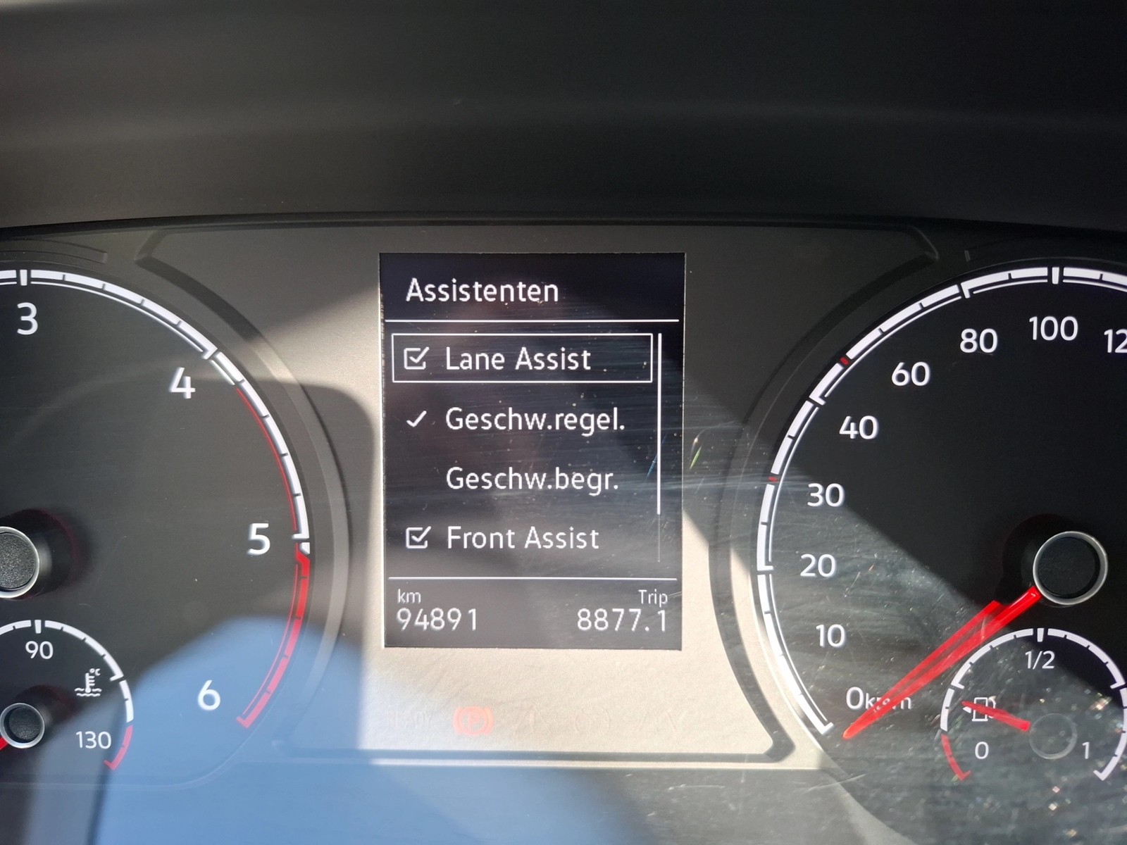 Fahrzeugabbildung Volkswagen Caddy Kombi TDI Maxi 7-Si Klima GRA PDC SH