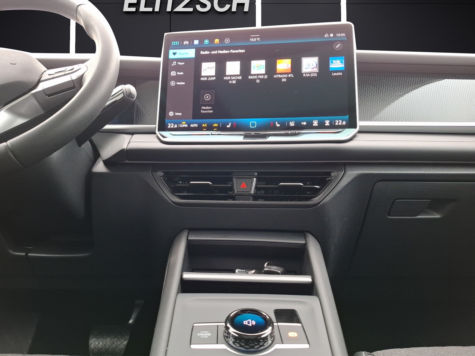 Fahrzeugabbildung Volkswagen Tayron TDI Life DSG 4M Standhzg LED AHK Navi AID Pano HUD ACC RFK 18