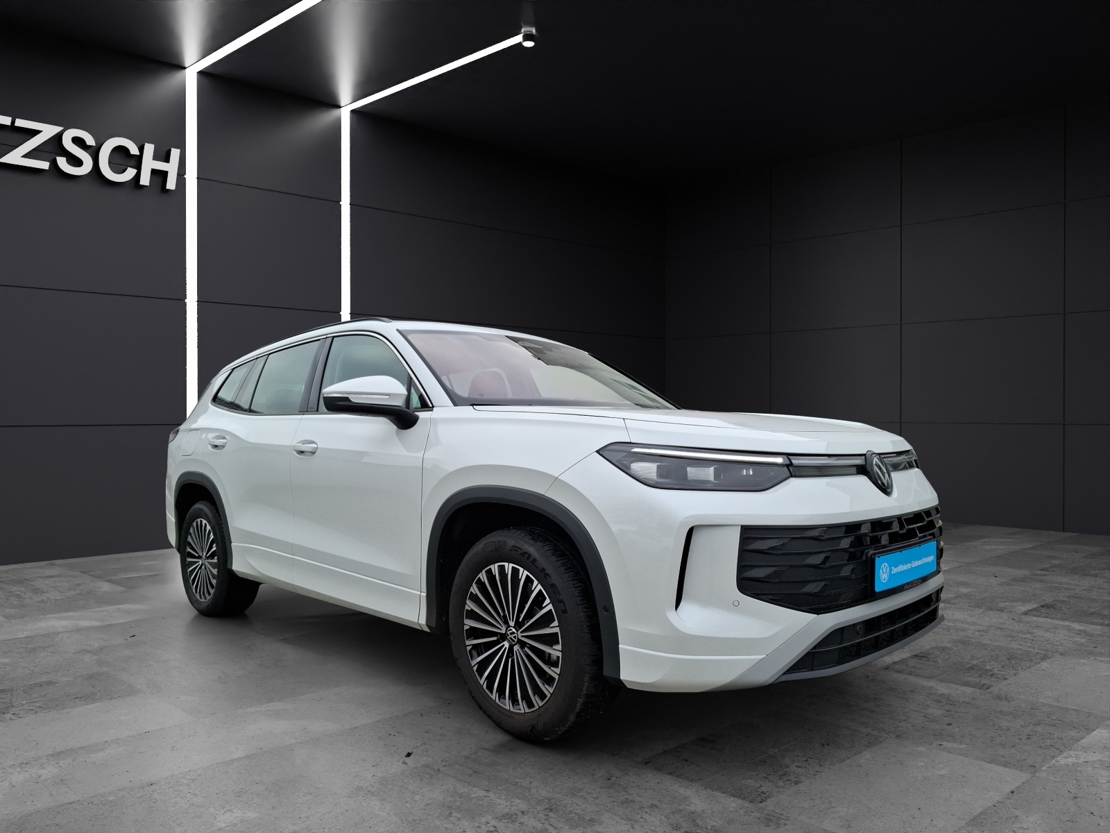 Fahrzeugabbildung Volkswagen Tayron TDI Life DSG 4M Standhzg LED AHK Navi AID Pano HUD ACC RFK 18