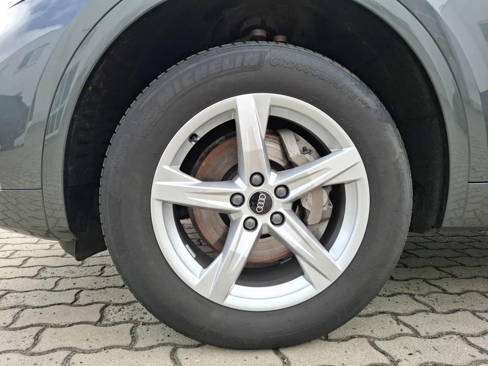Fahrzeugabbildung Audi Q5 40 TDI Q S-line S-tronic LED AHK Navi GRA PDC SH