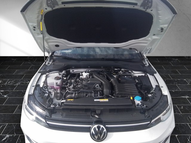 Fahrzeugabbildung Volkswagen Golf VIII Variant TSI LED AHK ACC PDC SH LM