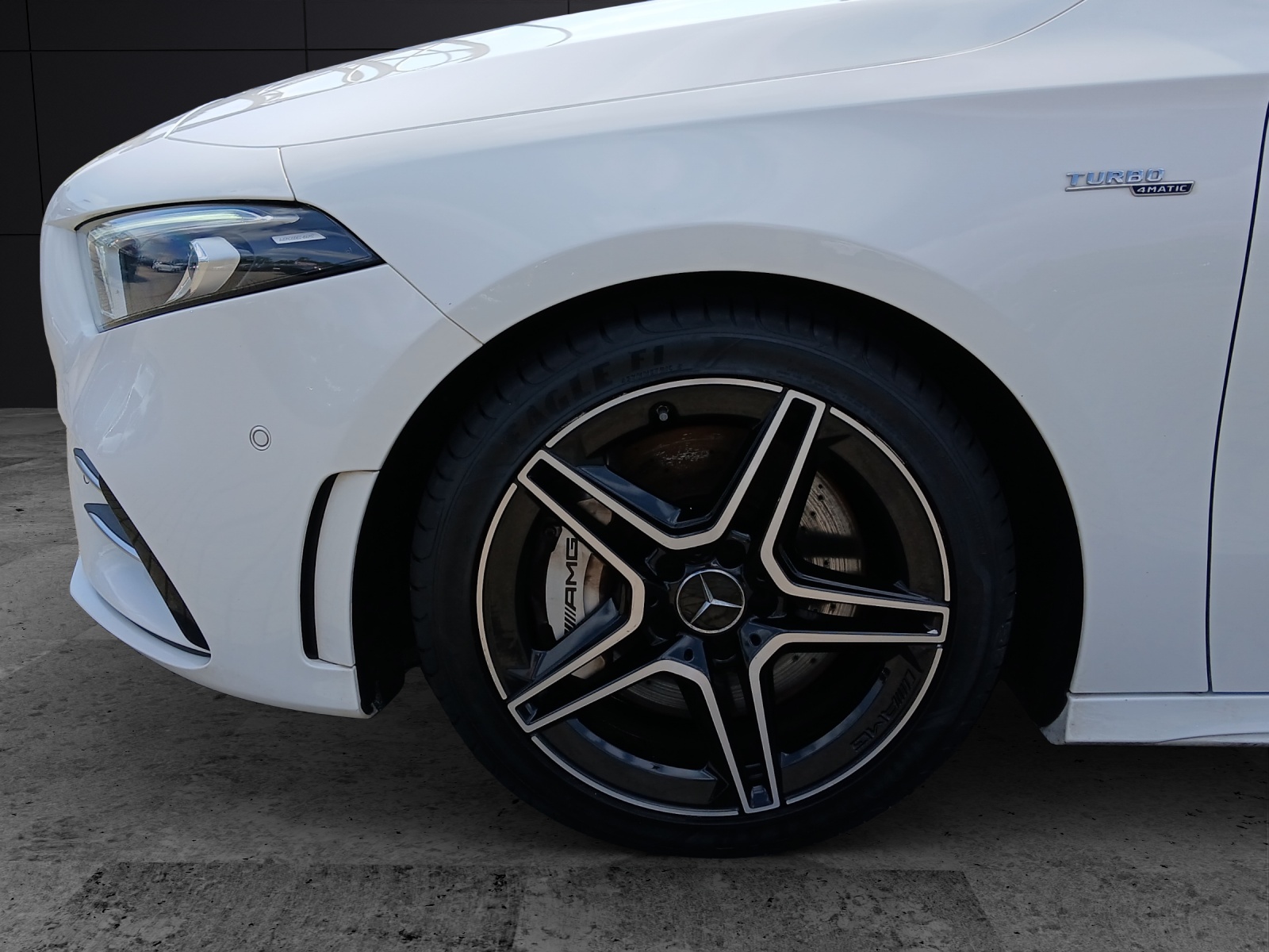 Fahrzeugabbildung Mercedes-Benz A 35 AMG 4Matic LED AHK Navi MBUX SHZ