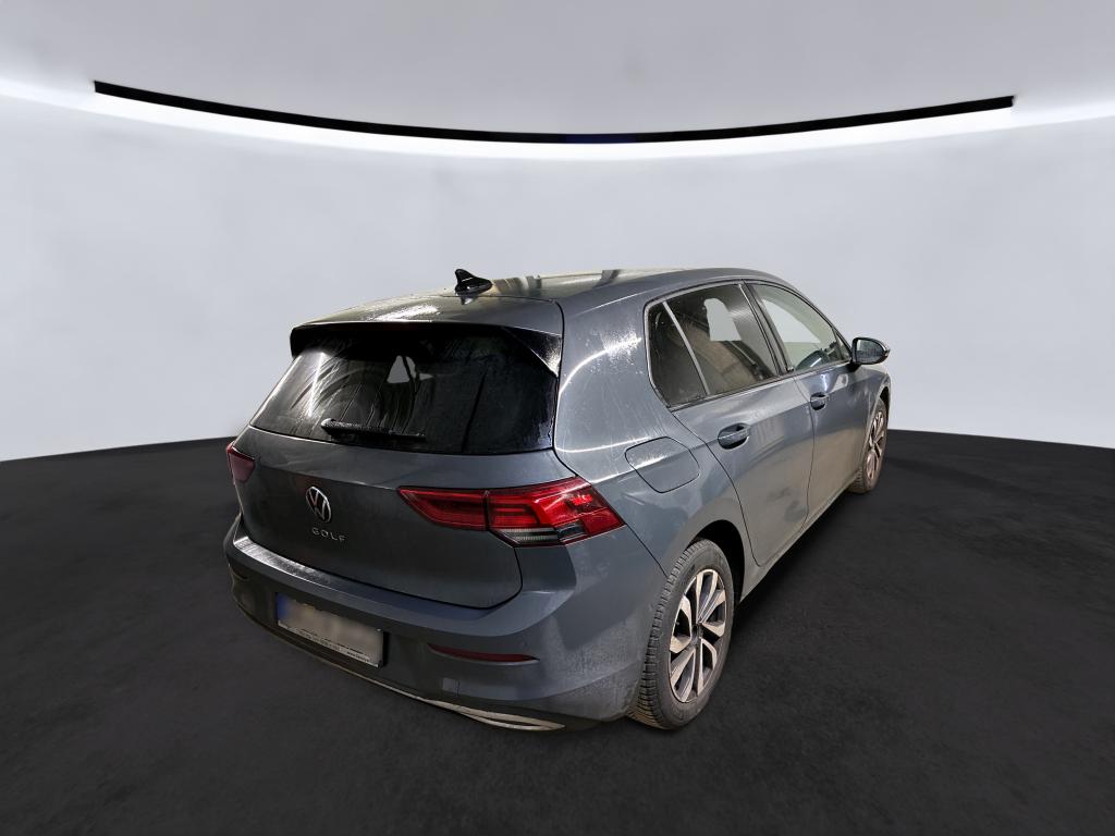 Fahrzeugabbildung Volkswagen Golf VIII TSI Active Standhzg. LEDplus Navi AID HUD ACC RFK SH