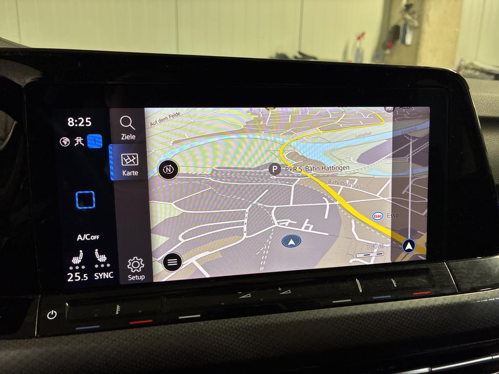 Fahrzeugabbildung Volkswagen Golf VIII TSI Active Standhzg. LEDplus Navi AID HUD ACC RFK SH