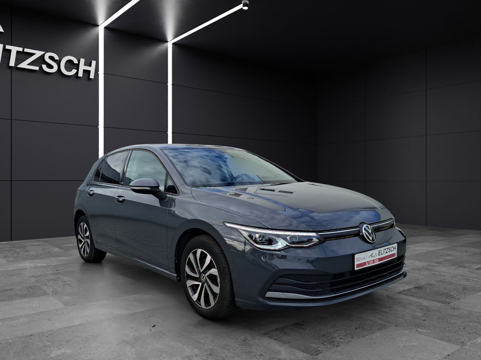 Fahrzeugabbildung Volkswagen Golf VIII TSI Active Standhzg. LEDplus Navi AID HUD ACC RFK SH