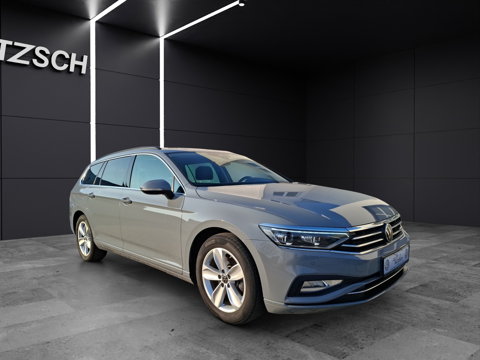 Fahrzeugabbildung Volkswagen Passat Variant TSI Business DSG Matrix Standhzg. AHK Navi ACC RFK SH