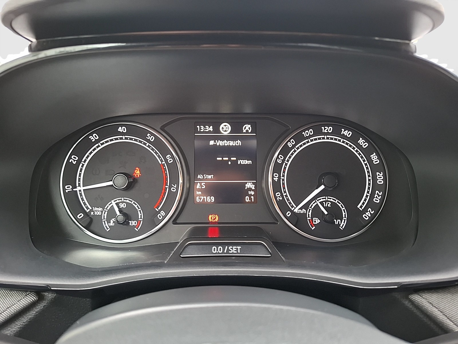 Fahrzeugabbildung SKODA Fabia TSI Tour LED Navi GRA PDC SHZ
