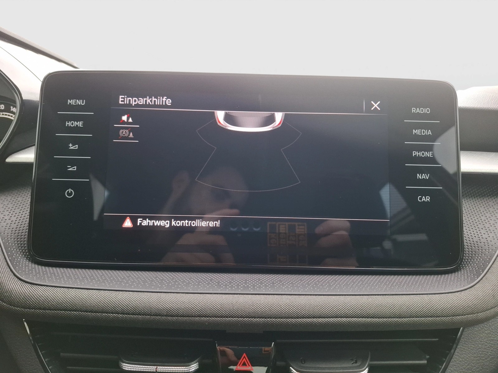 Fahrzeugabbildung SKODA Fabia TSI Tour LED Navi GRA PDC SHZ