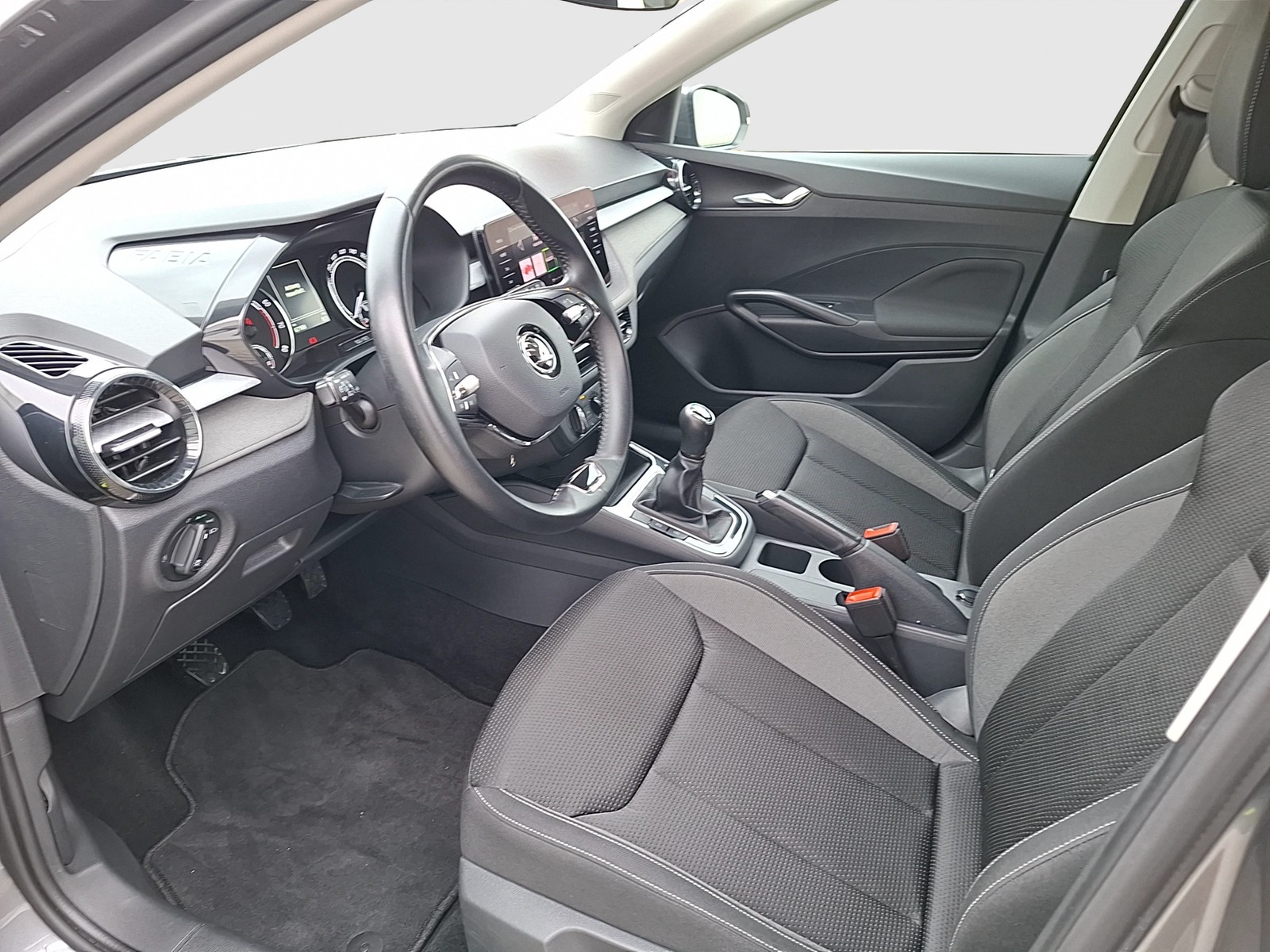 Fahrzeugabbildung SKODA Fabia TSI Tour LED Navi GRA PDC SHZ