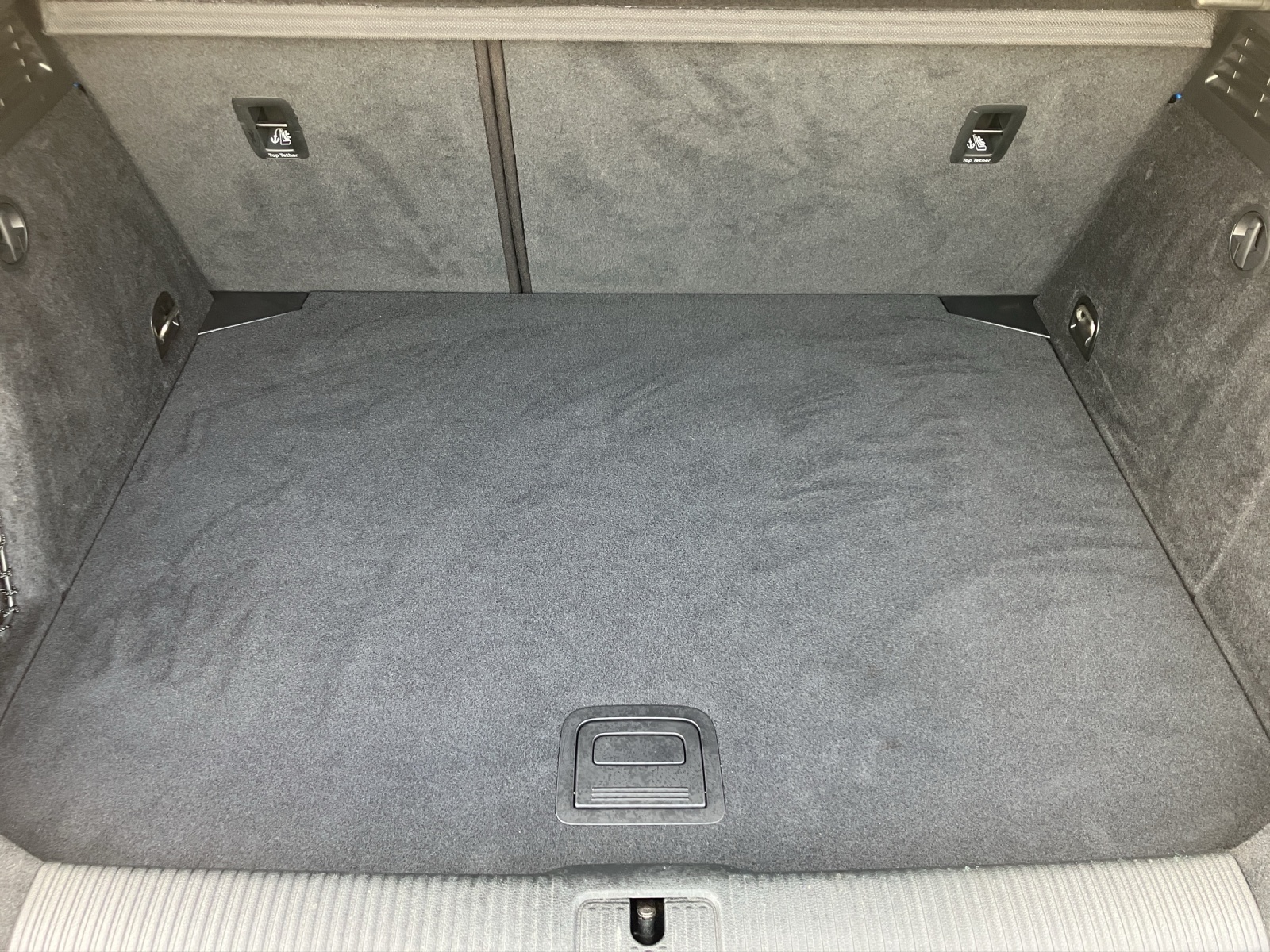 Fahrzeugabbildung Audi A3 Sportback S-Line S-tronic LED Navi ACC SHZ PDC LM
