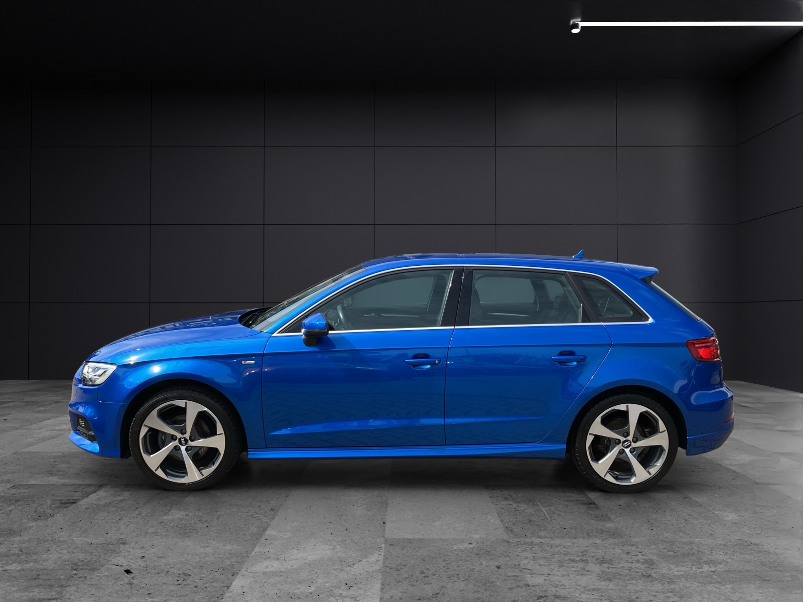 Fahrzeugabbildung Audi A3 Sportback S-Line S-tronic LED Navi ACC SHZ PDC LM