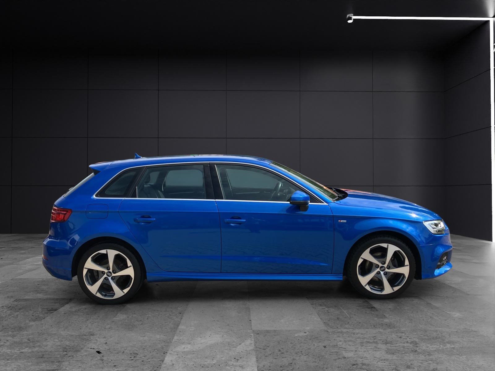 Fahrzeugabbildung Audi A3 Sportback S-Line S-tronic LED Navi ACC SHZ PDC LM