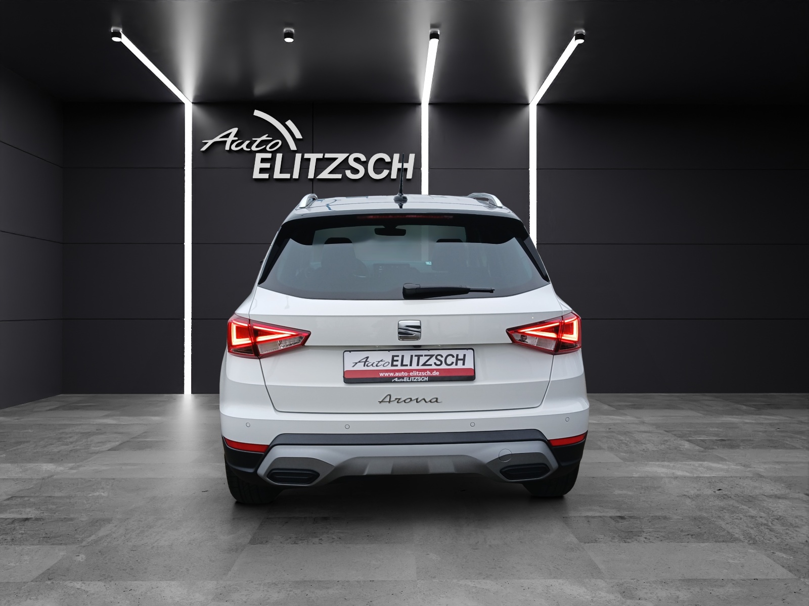 Fahrzeugabbildung SEAT Arona TSI Xperience DSG LED AHK Navi ACC RFK SH LM