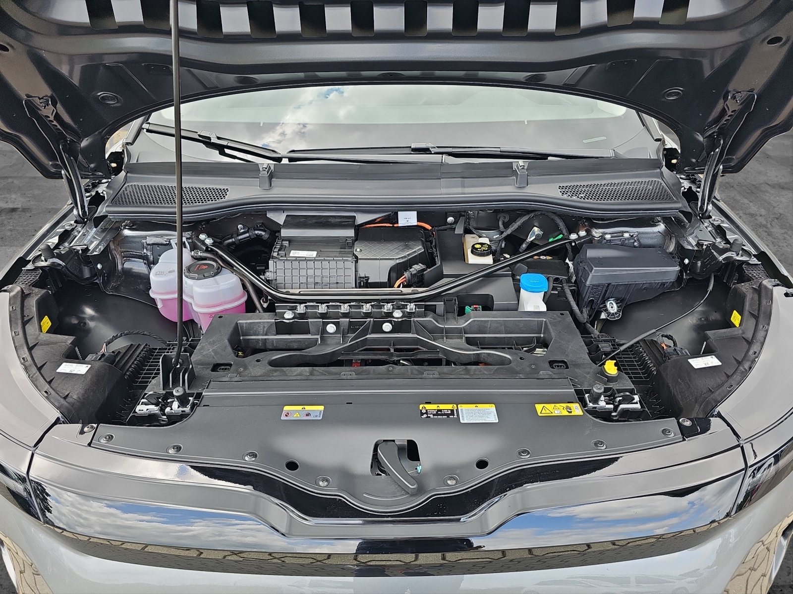 Fahrzeugabbildung SKODA Elroq 50 Tour Studio DSG KAMERA LED NAVI