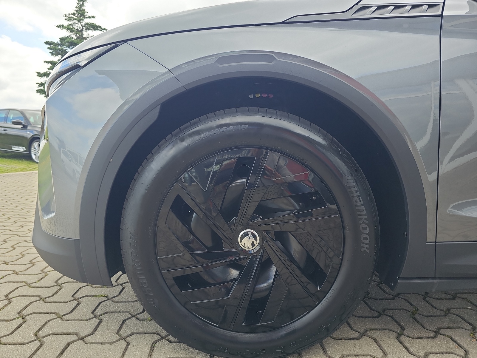 Fahrzeugabbildung SKODA Elroq 50 Tour Studio DSG KAMERA LED NAVI