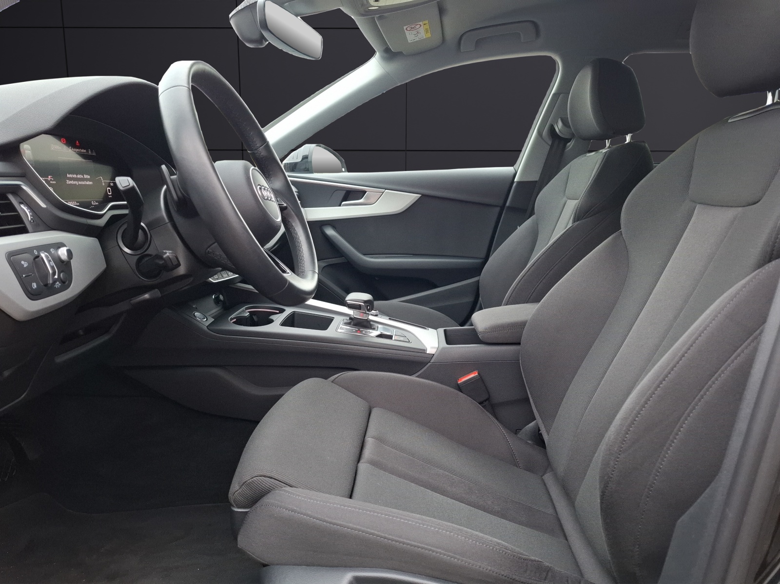 Fahrzeugabbildung Audi A4 Avant 35 TFSI advanced S-tronic Standhzg. Matrix Navi AVC HUD SH