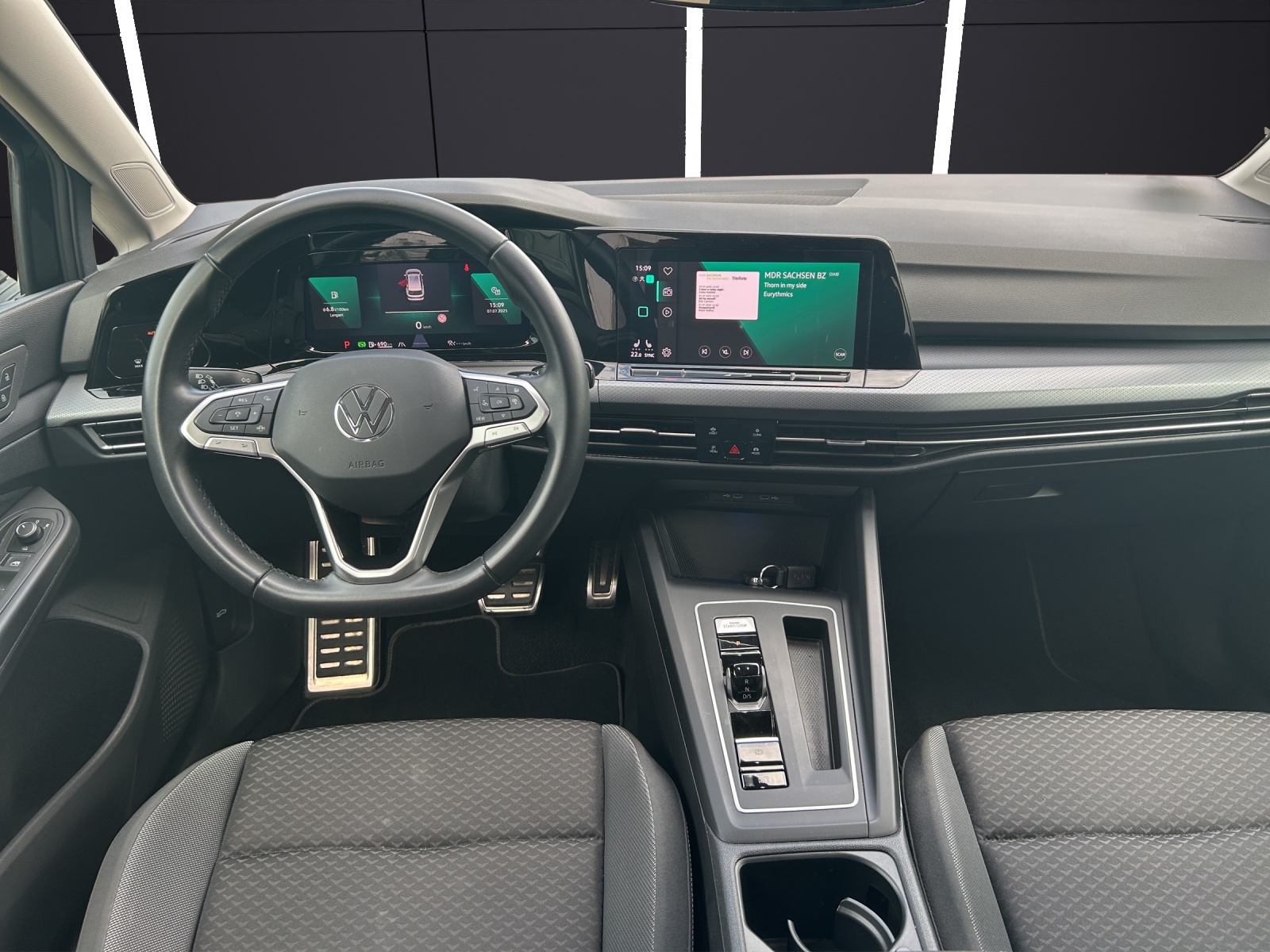 Fahrzeugabbildung Volkswagen Golf VIII Variant Active eTSI LED Navi ACC