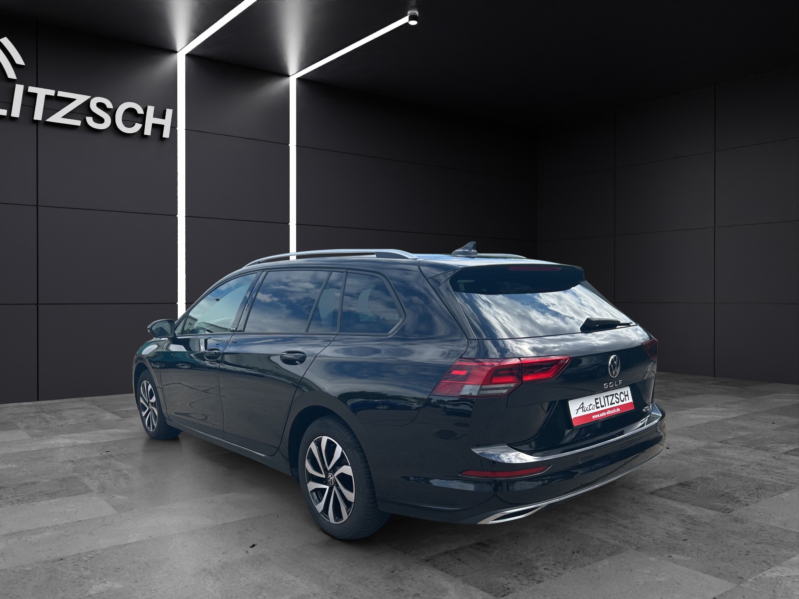 Fahrzeugabbildung Volkswagen Golf VIII Variant Active eTSI LED Navi ACC