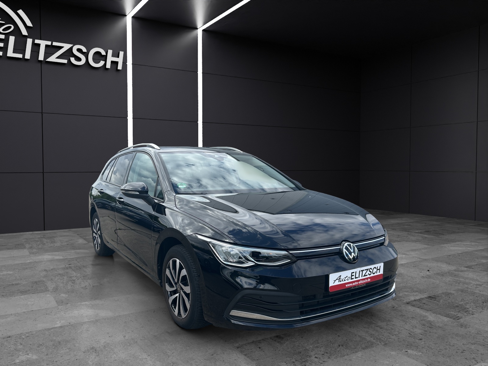 Fahrzeugabbildung Volkswagen Golf VIII Variant Active eTSI LED Navi ACC