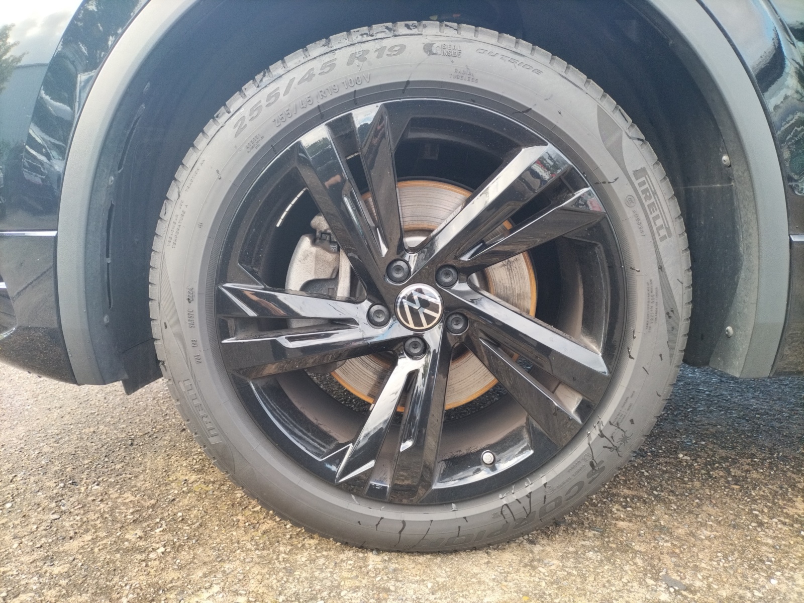 Fahrzeugabbildung Volkswagen Tiguan Allspace TDI R-Line DSG 4M 7-Si Matrix AHK Navi AID ACC RFK SH