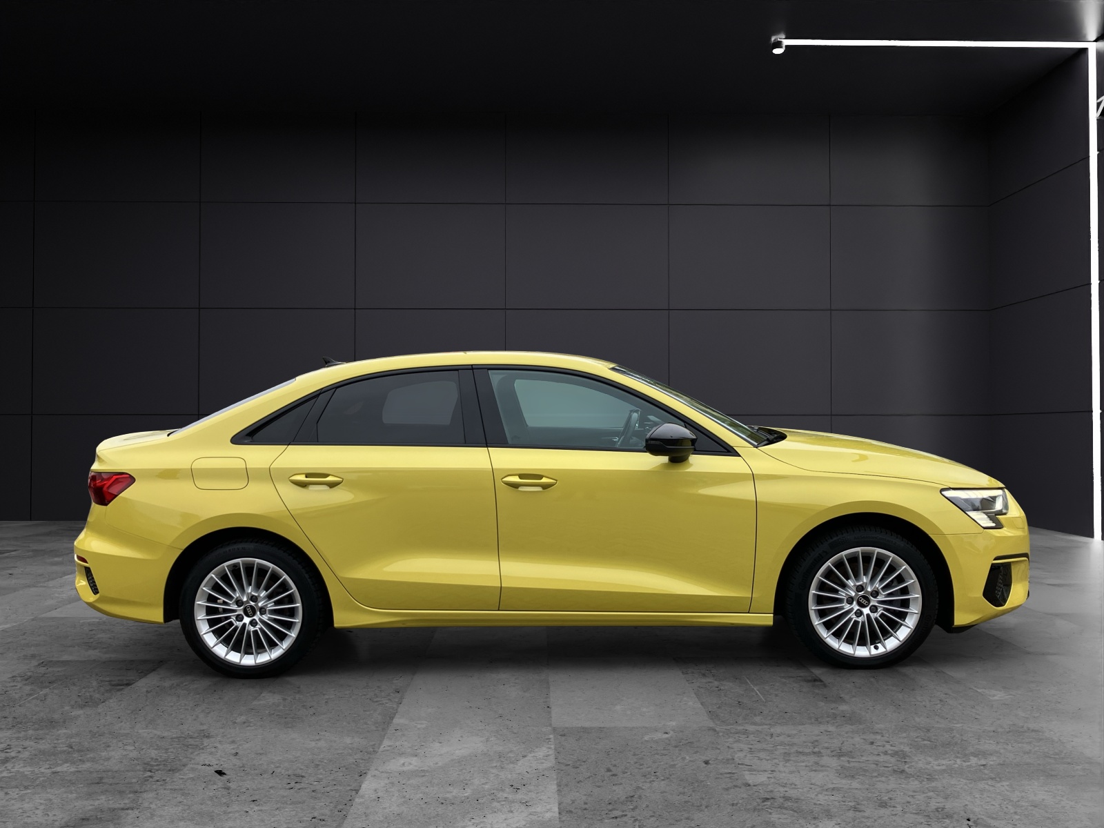 Fahrzeugabbildung Audi A3 Limousine 40 TDI quattro MATRIX NAVI STANDH KAMERA