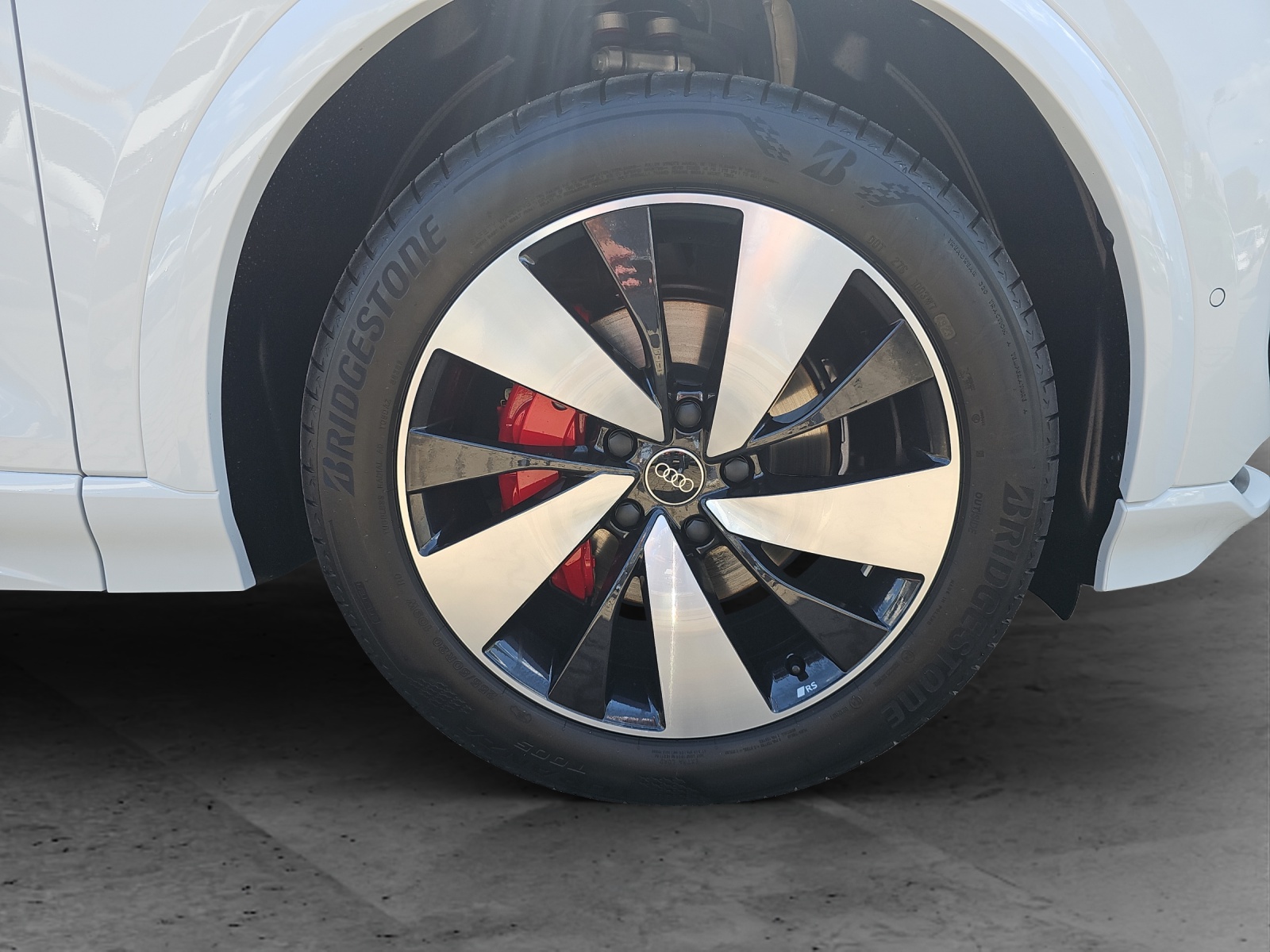 Fahrzeugabbildung Audi Q6 e-tron 55 Q S line MATRIX ACC PANO WÄPU