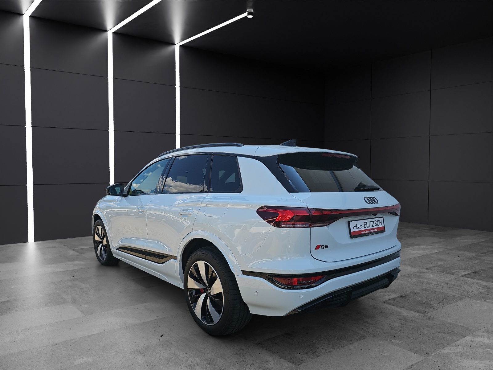 Fahrzeugabbildung Audi Q6 e-tron 55 Q S line MATRIX ACC PANO WÄPU