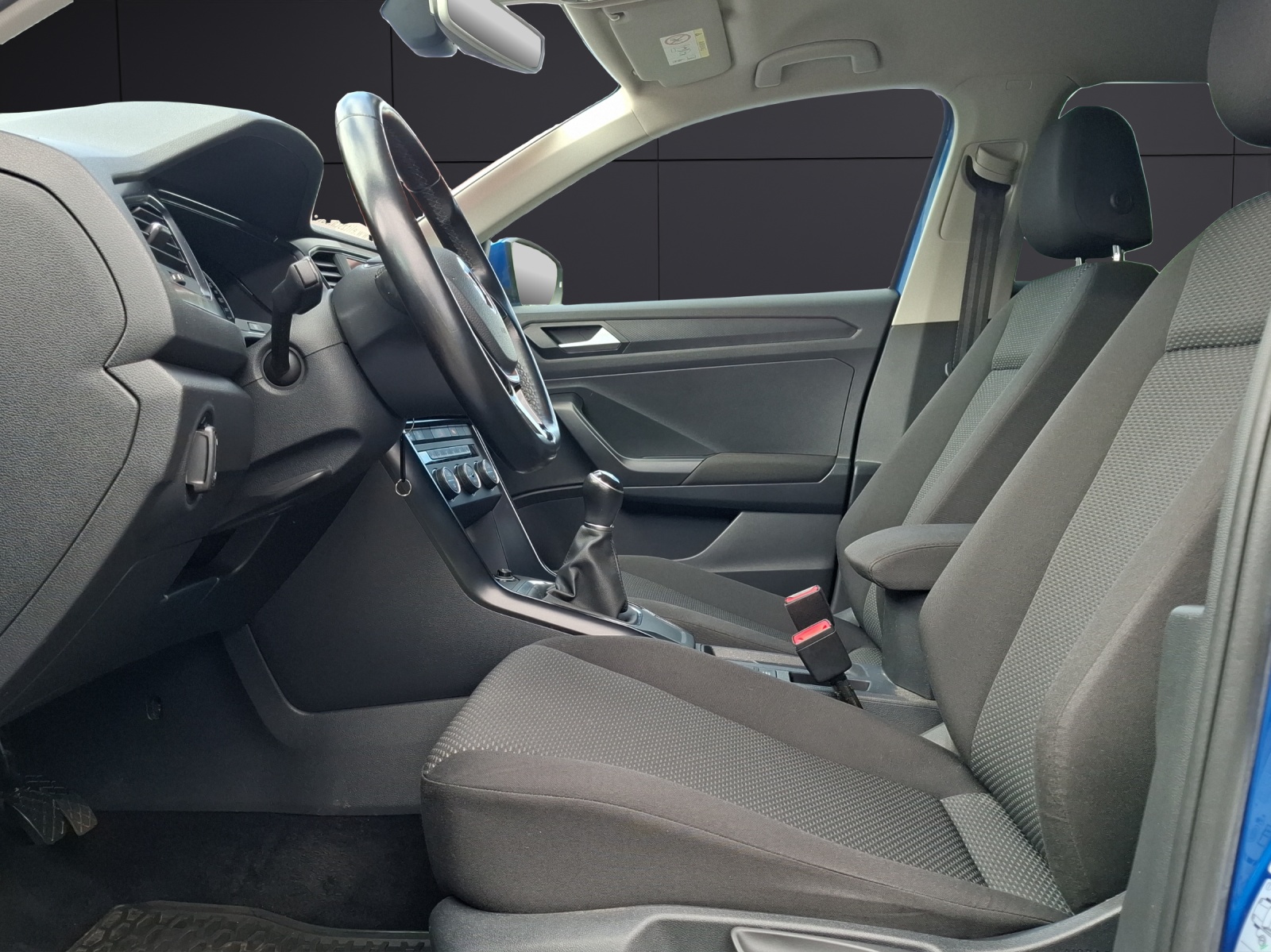 Fahrzeugabbildung Volkswagen T-Roc TSI CarPlay Klima GRA PDC SH LM