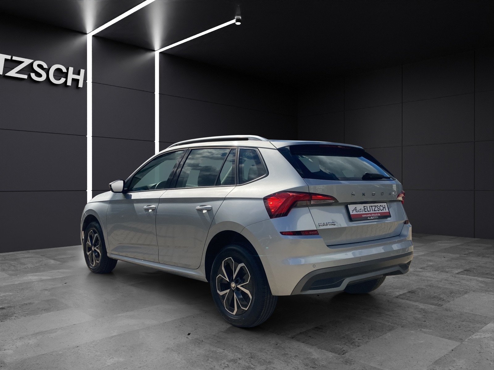 Fahrzeugabbildung SKODA Kamiq TSI Ambition LED Pano GRA PDC SH LM