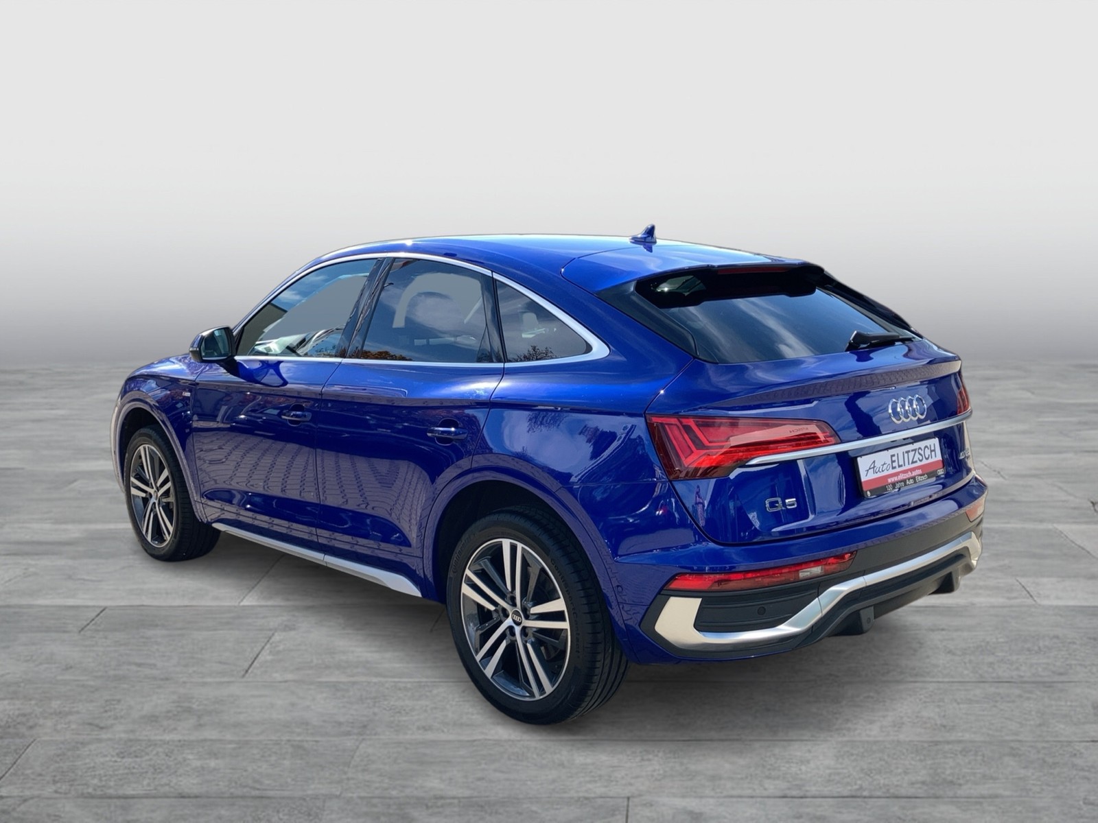 Fahrzeugabbildung Audi Q5 Sportback 40 TFSI quattro S line