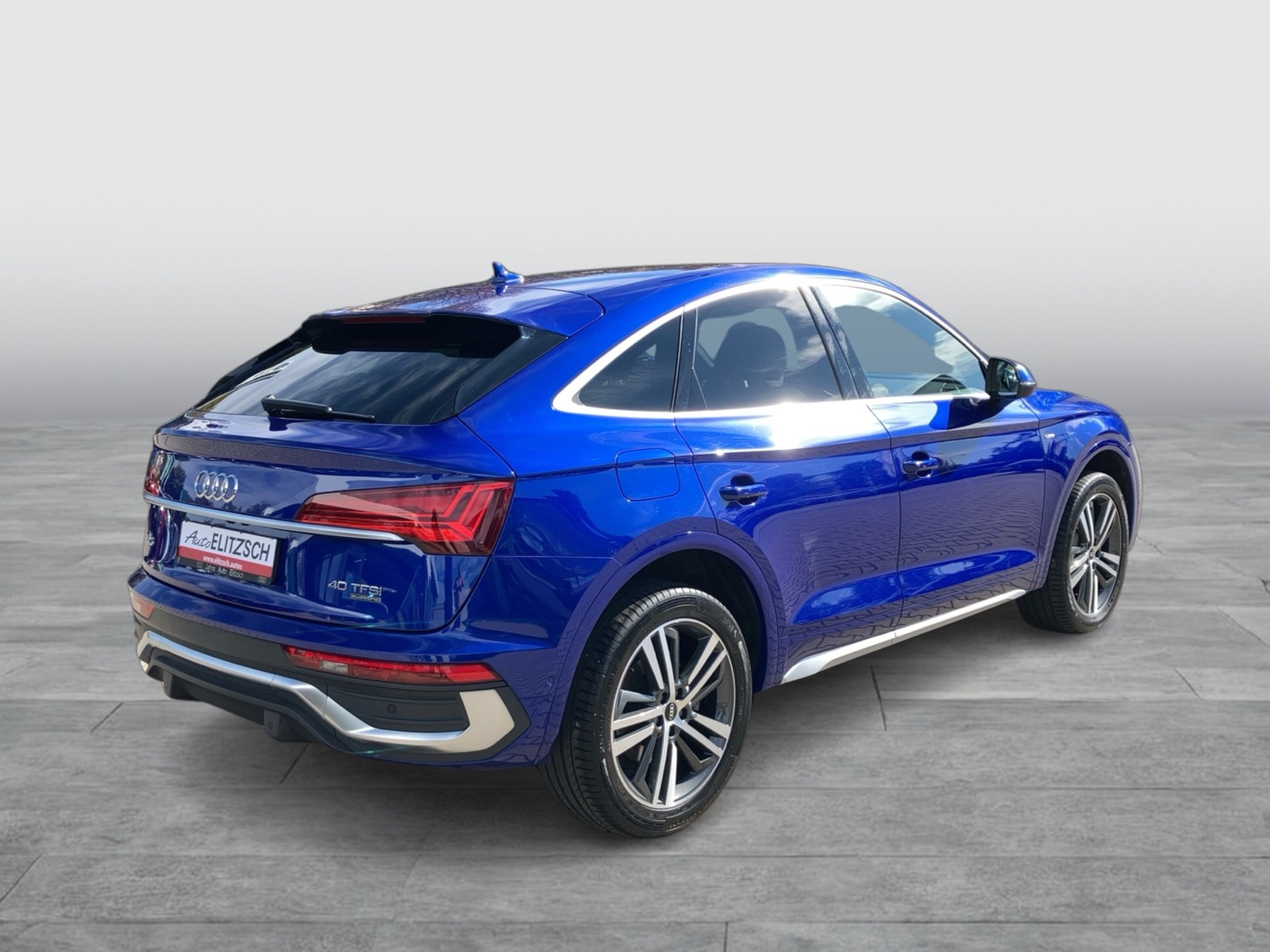 Fahrzeugabbildung Audi Q5 Sportback 40 TFSI quattro S line
