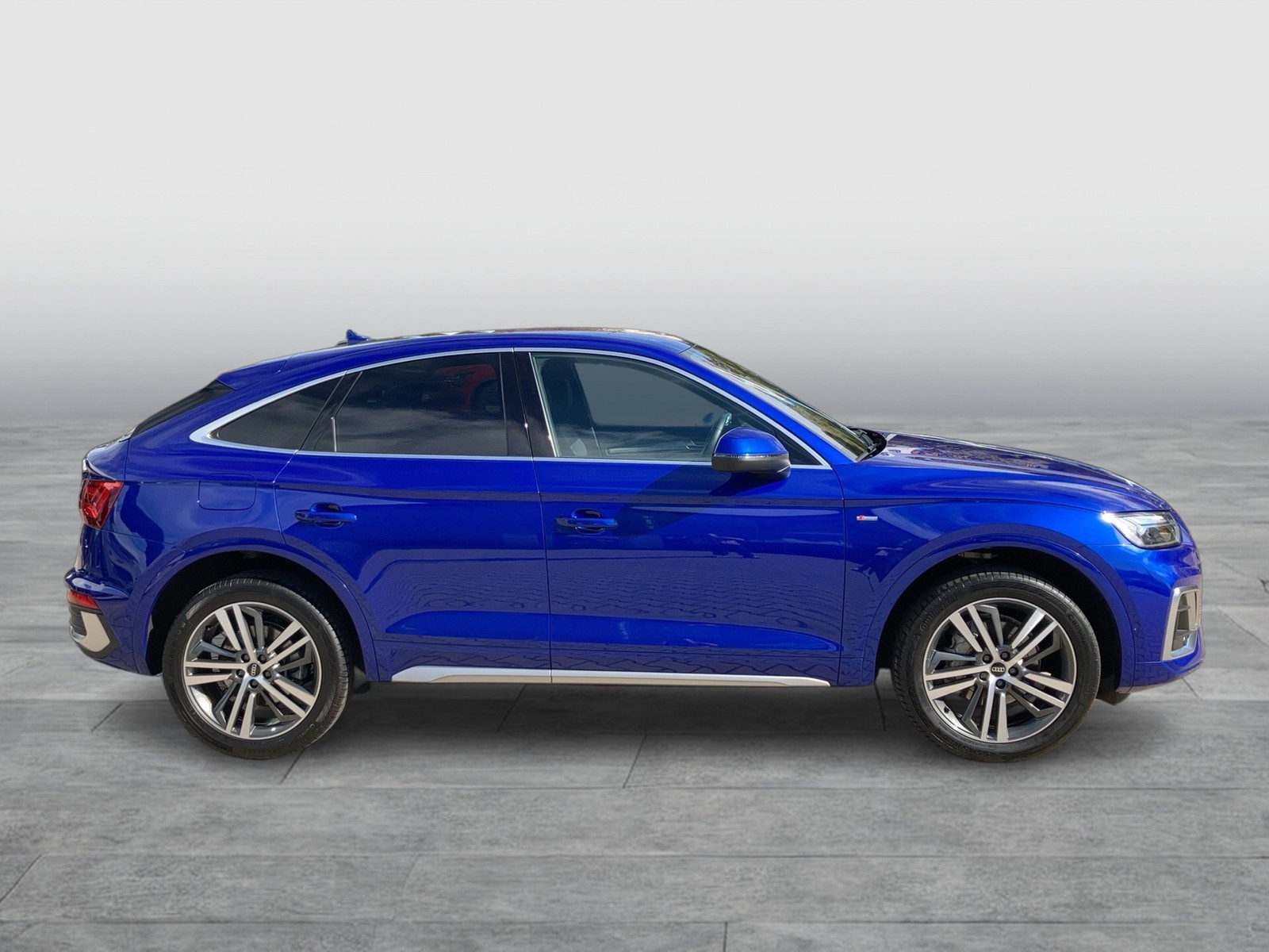 Fahrzeugabbildung Audi Q5 Sportback 40 TFSI quattro S line