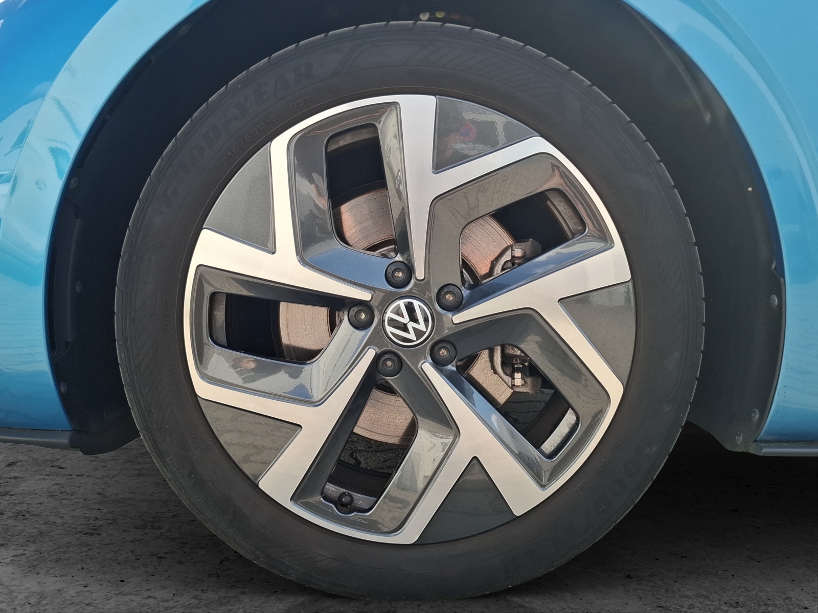 Fahrzeugabbildung Volkswagen ID.3 Pro Matrix Navi ACC Pano RFK SH 19