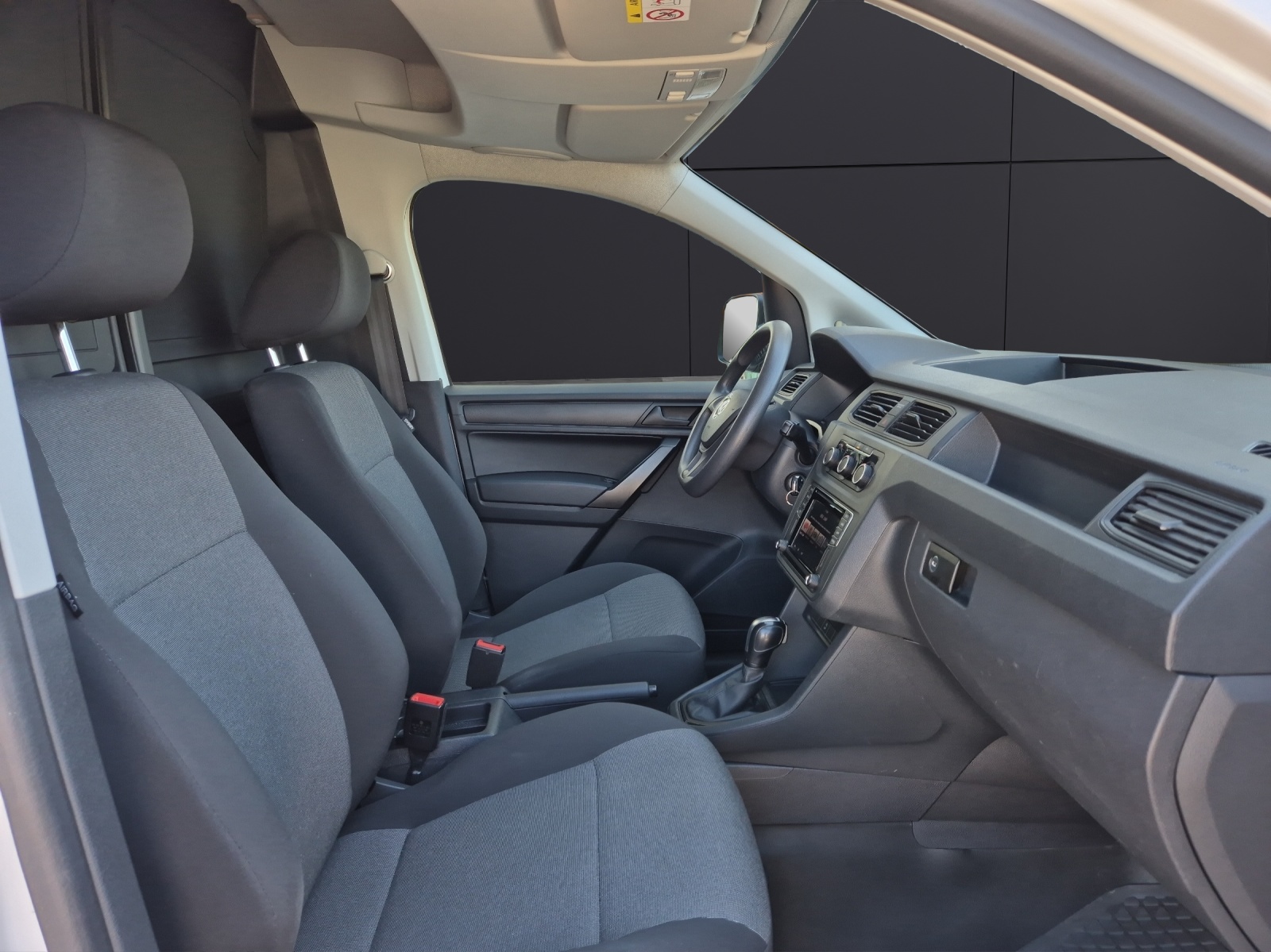 Fahrzeugabbildung Volkswagen Caddy Kasten Maxi TDI AHK Navi Klima RFK