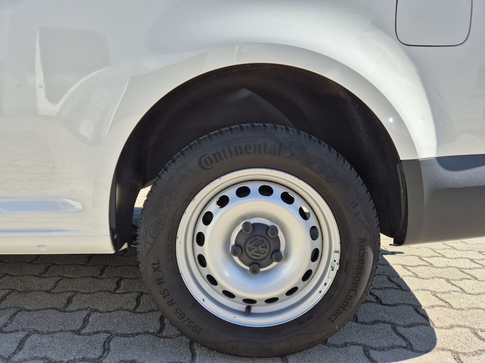 Fahrzeugabbildung Volkswagen Caddy Kasten Maxi TDI AHK Navi Klima RFK