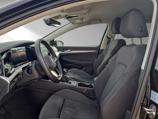 Fahrzeugabbildung Volkswagen Golf VIII Variant TSI Standheizg Kamera ACC LEDplus NAVI