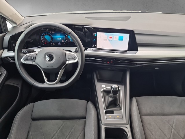 Fahrzeugabbildung Volkswagen Golf VIII Variant TSI Standheizg Kamera ACC LEDplus NAVI