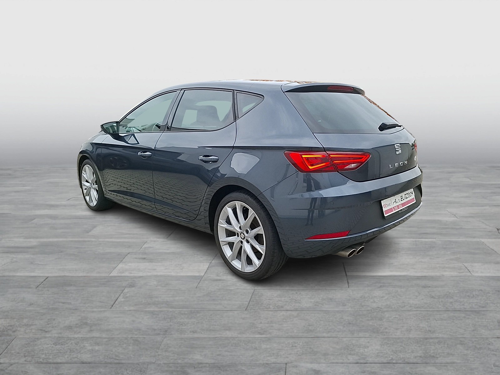 Fahrzeugabbildung SEAT Leon TSI FR LED Navi VC Pano ACC PDC SH 18