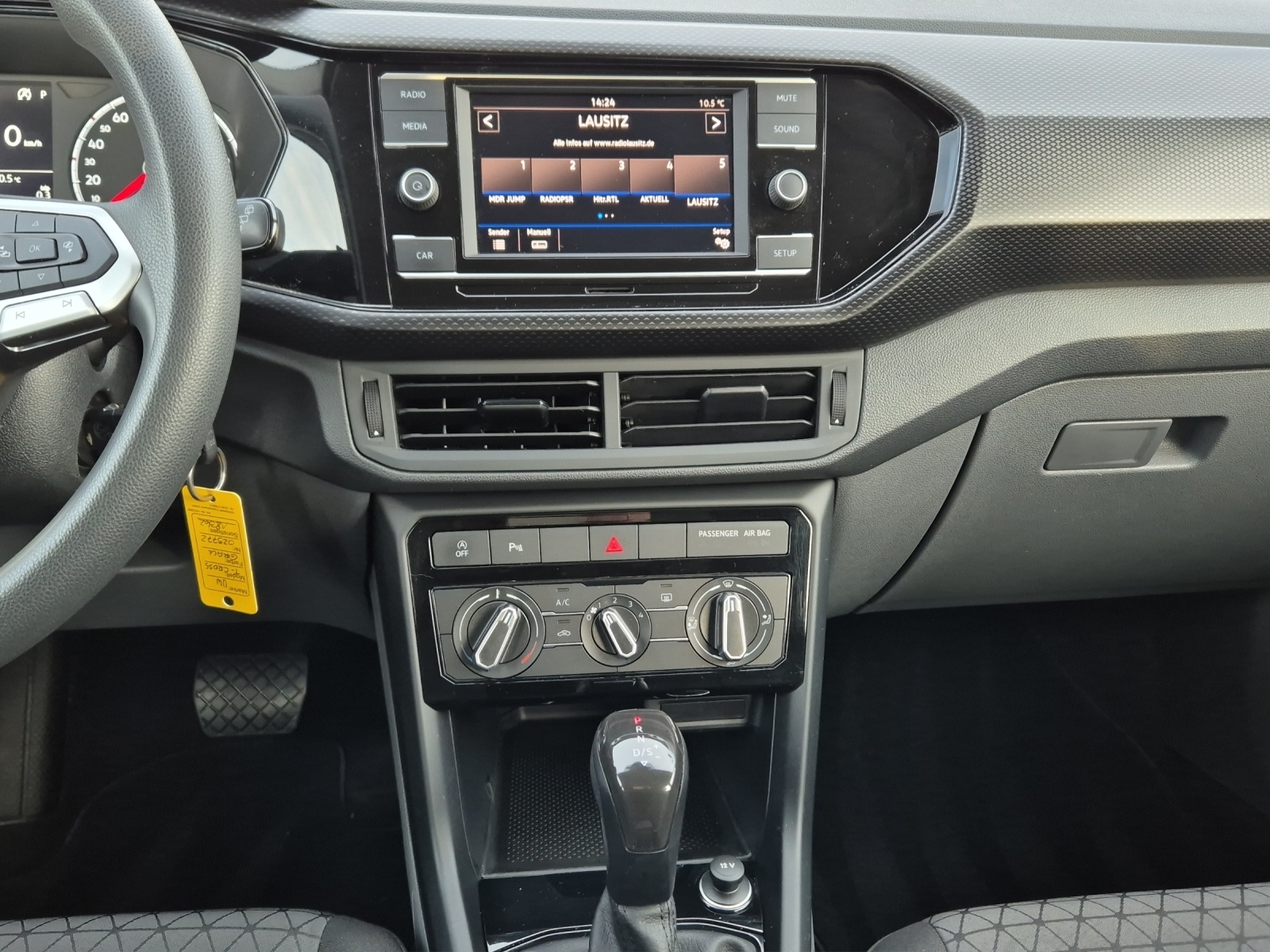 Fahrzeugabbildung Volkswagen T-Cross LIFE TSI DSB NSW SHZ