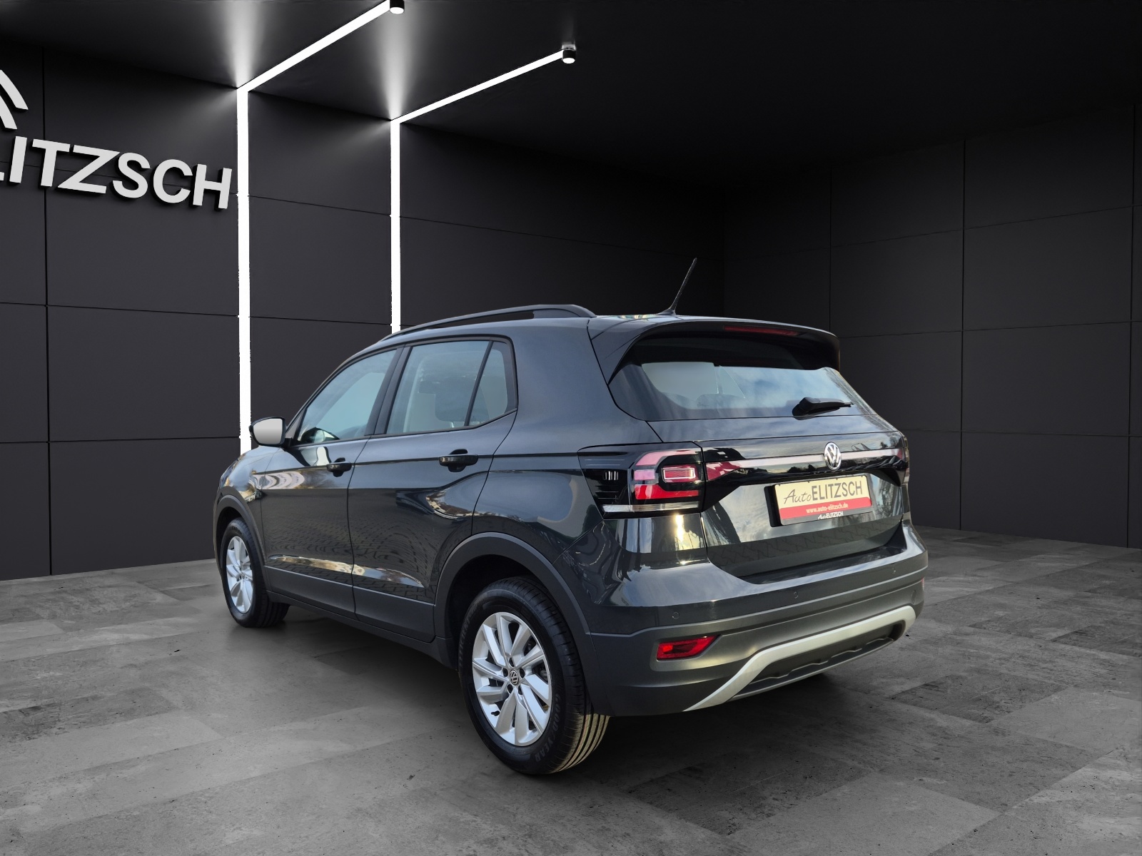 Fahrzeugabbildung Volkswagen T-Cross LIFE TSI DSB NSW SHZ