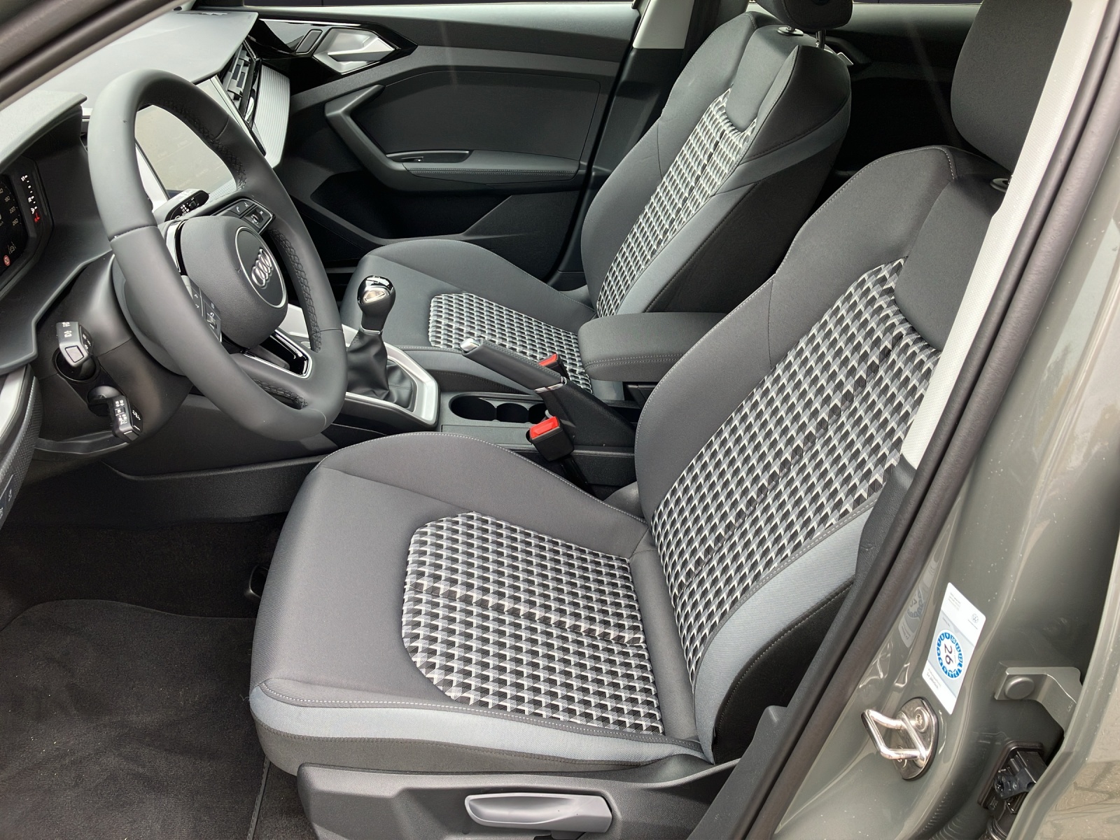 Fahrzeugabbildung Audi A1 Sportback 25 TFSI advanced LED Sportsitze GRA