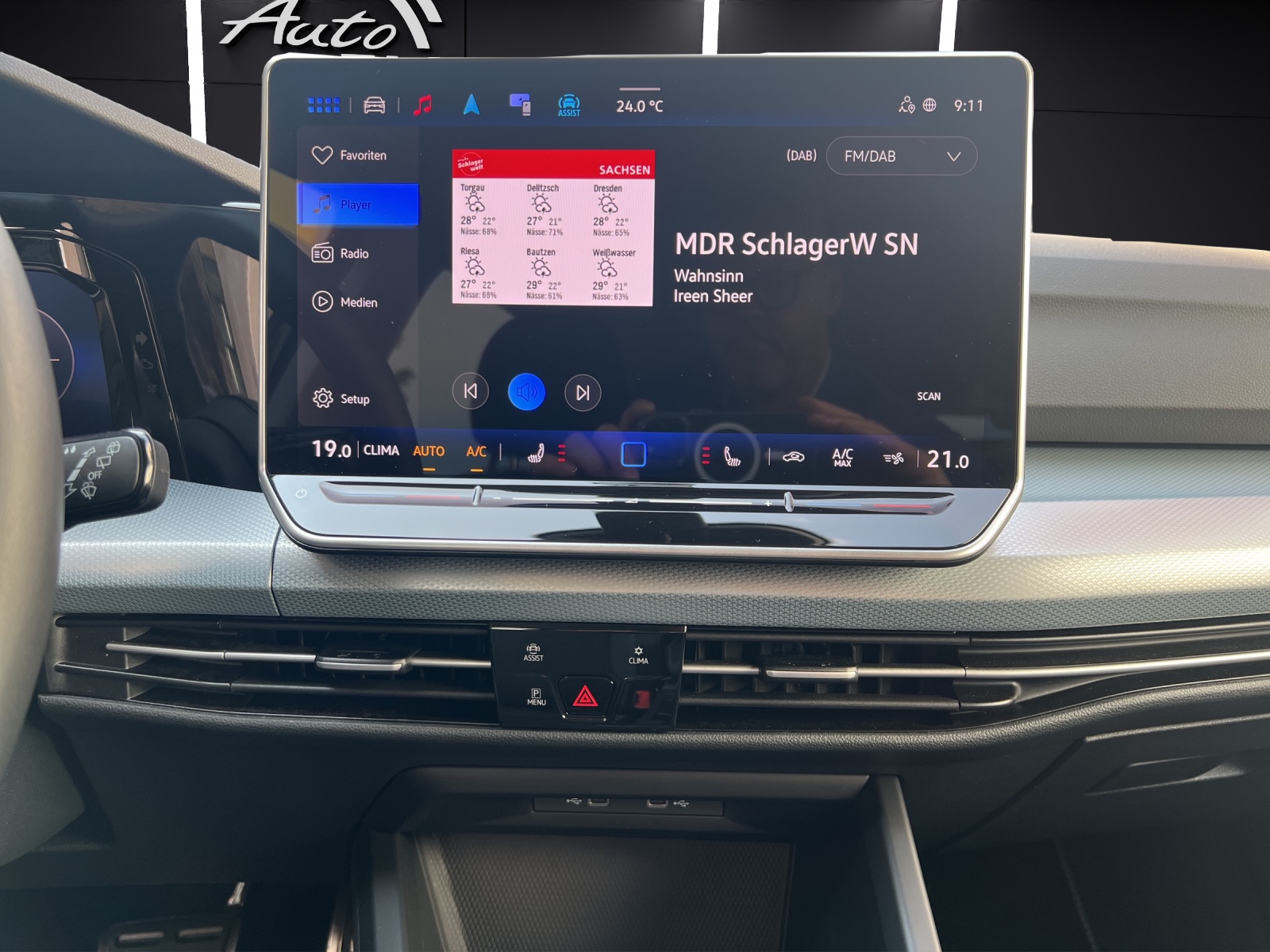 Fahrzeugabbildung Volkswagen Golf VIII Variant TSI Energy DSG LED Navi AID ACC RFK SH