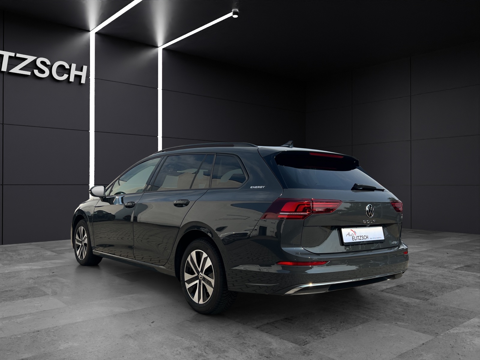 Fahrzeugabbildung Volkswagen Golf VIII Variant TSI Energy DSG LED Navi AID ACC RFK SH