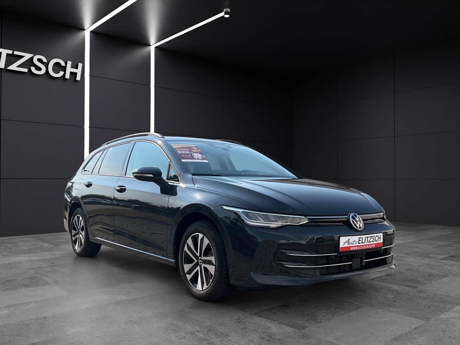 Fahrzeugabbildung Volkswagen Golf VIII Variant TSI Energy DSG LED Navi AID ACC RFK SH