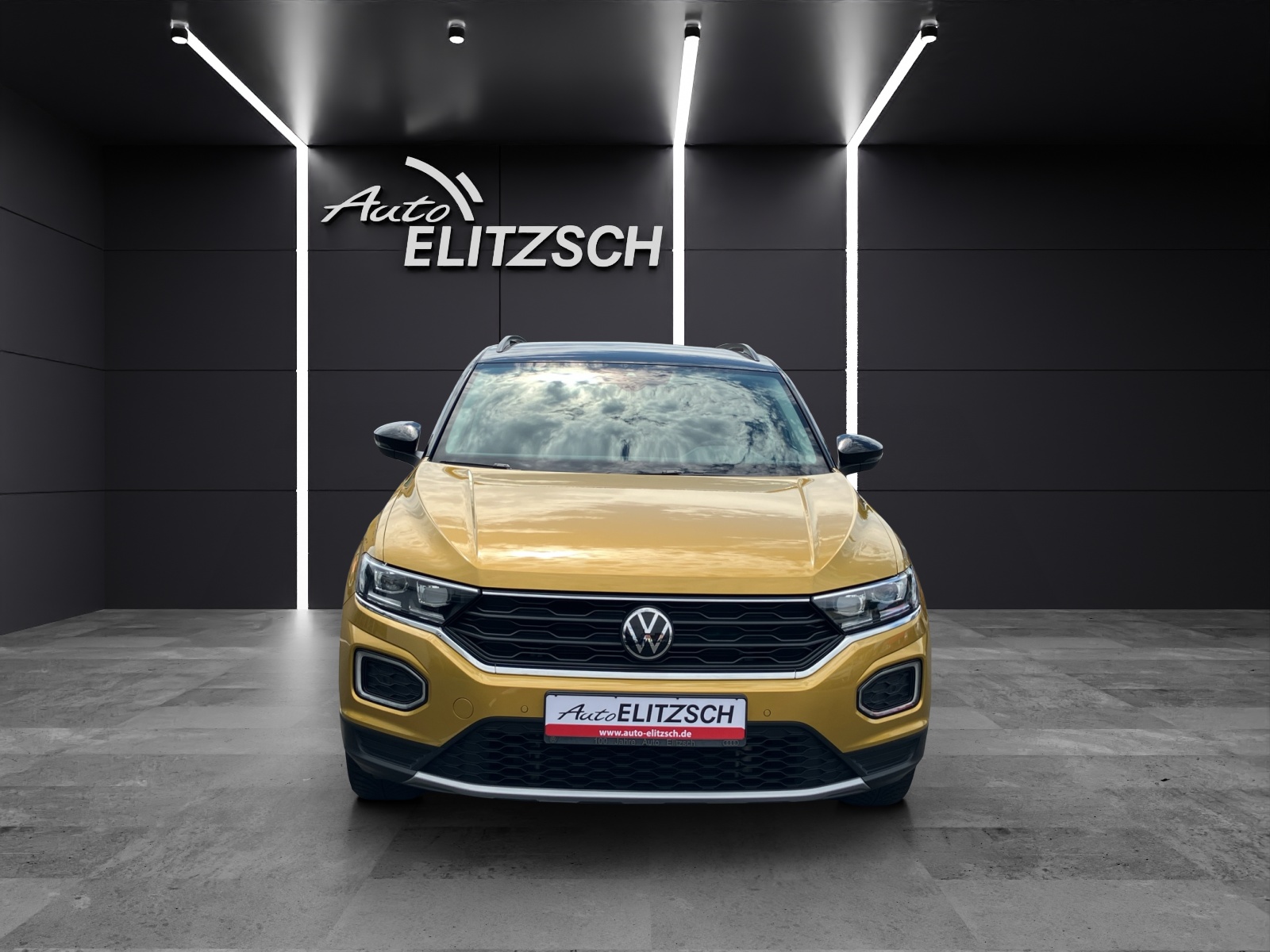 Fahrzeugabbildung Volkswagen T-Roc TSI United LED Navi AID ACC Park-Assist SH