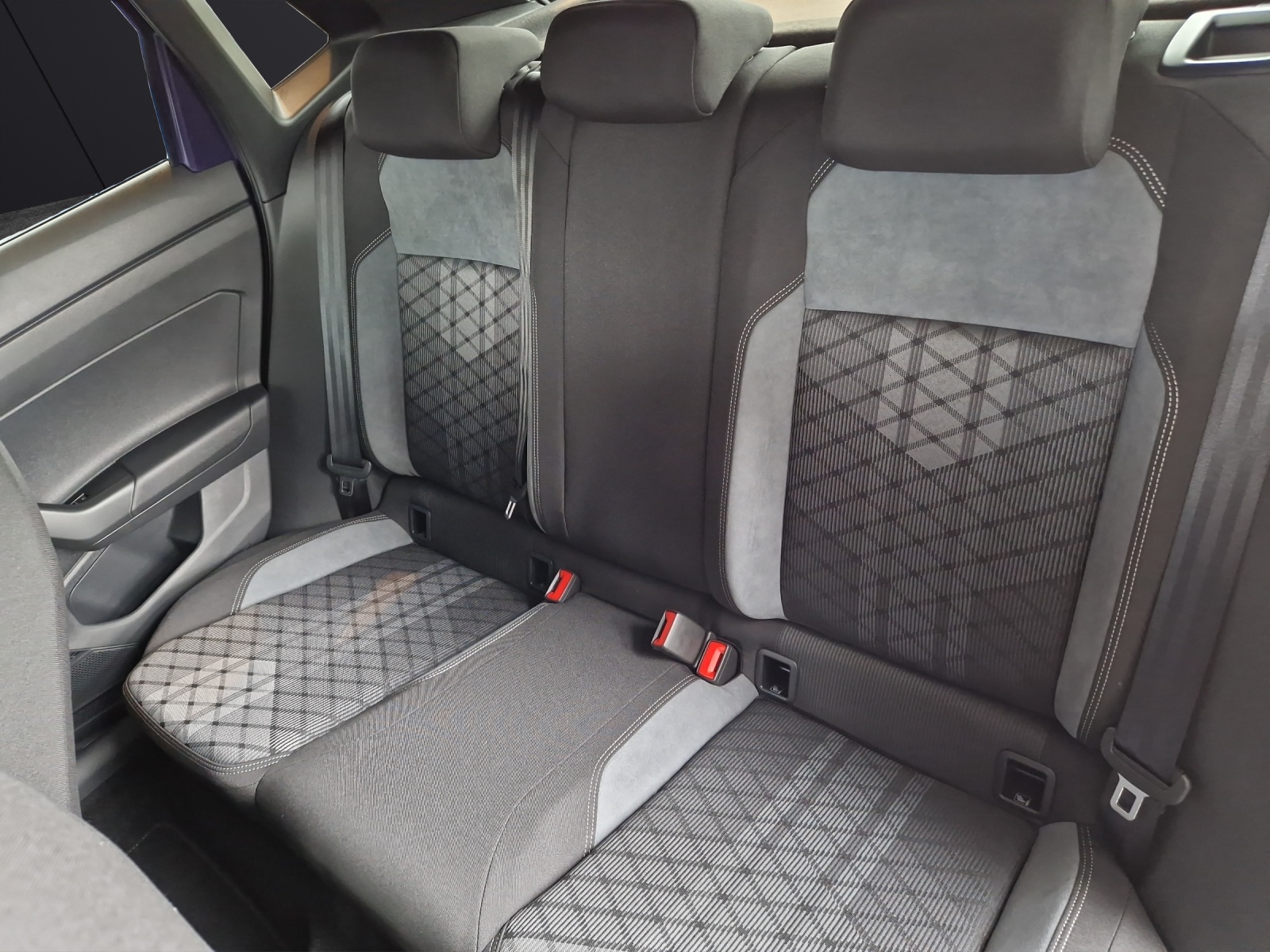 Fahrzeugabbildung Volkswagen Polo R-Line R-Line DSG Matrix ACC Kamera LED NAVI