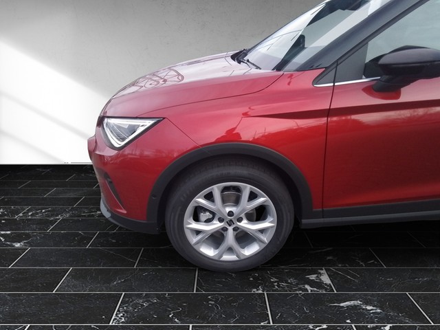 Fahrzeugabbildung SEAT Arona FR LED Beats virt.Cockpit