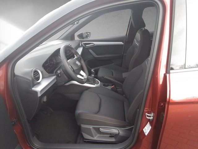 Fahrzeugabbildung SEAT Arona FR LED Beats virt.Cockpit