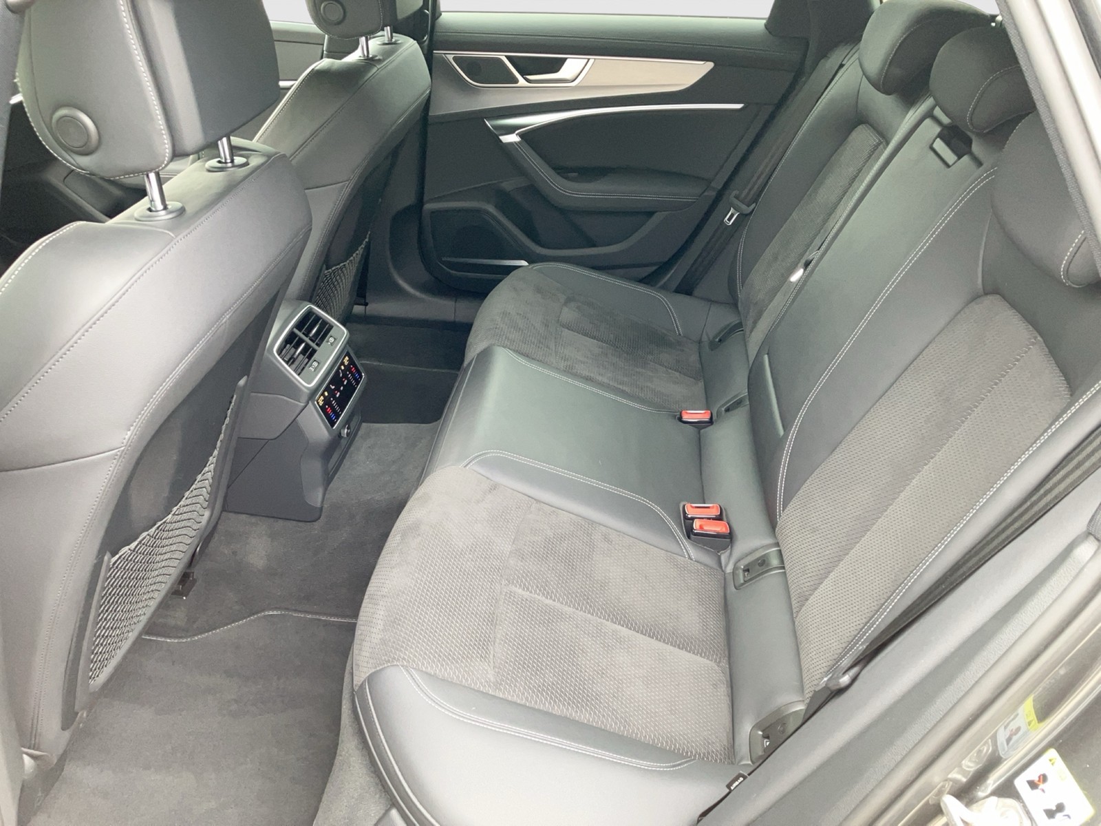 Fahrzeugabbildung Audi S6 Avant 3.0 TDI quattro MATRIX Standh.